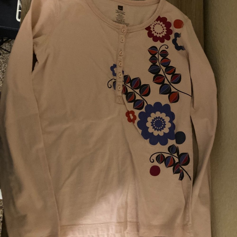 Tea Collection Long Sleeve Pink Henley Top 12 Floral Graphic GUC Cotton T Shirt